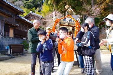 五十瀬神社子ども神輿写真3