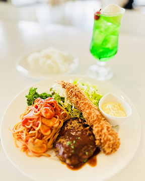 期間限定「昭和」ランチプレート