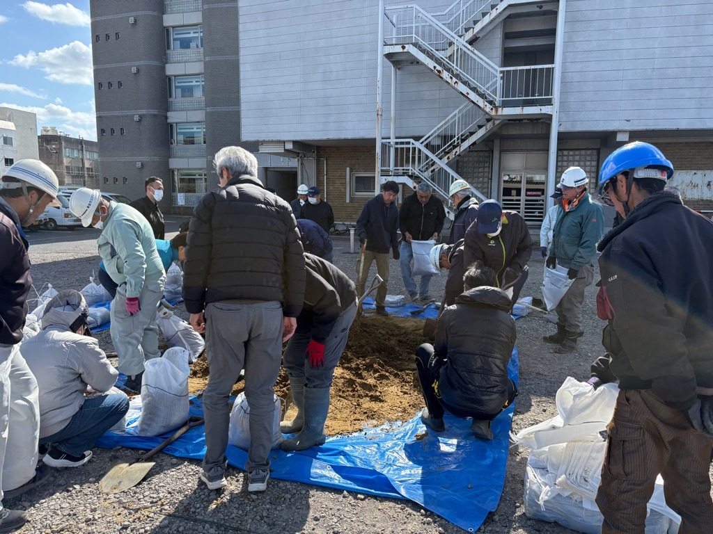 自主防災組織防災訓練（土のう積み訓練）1
